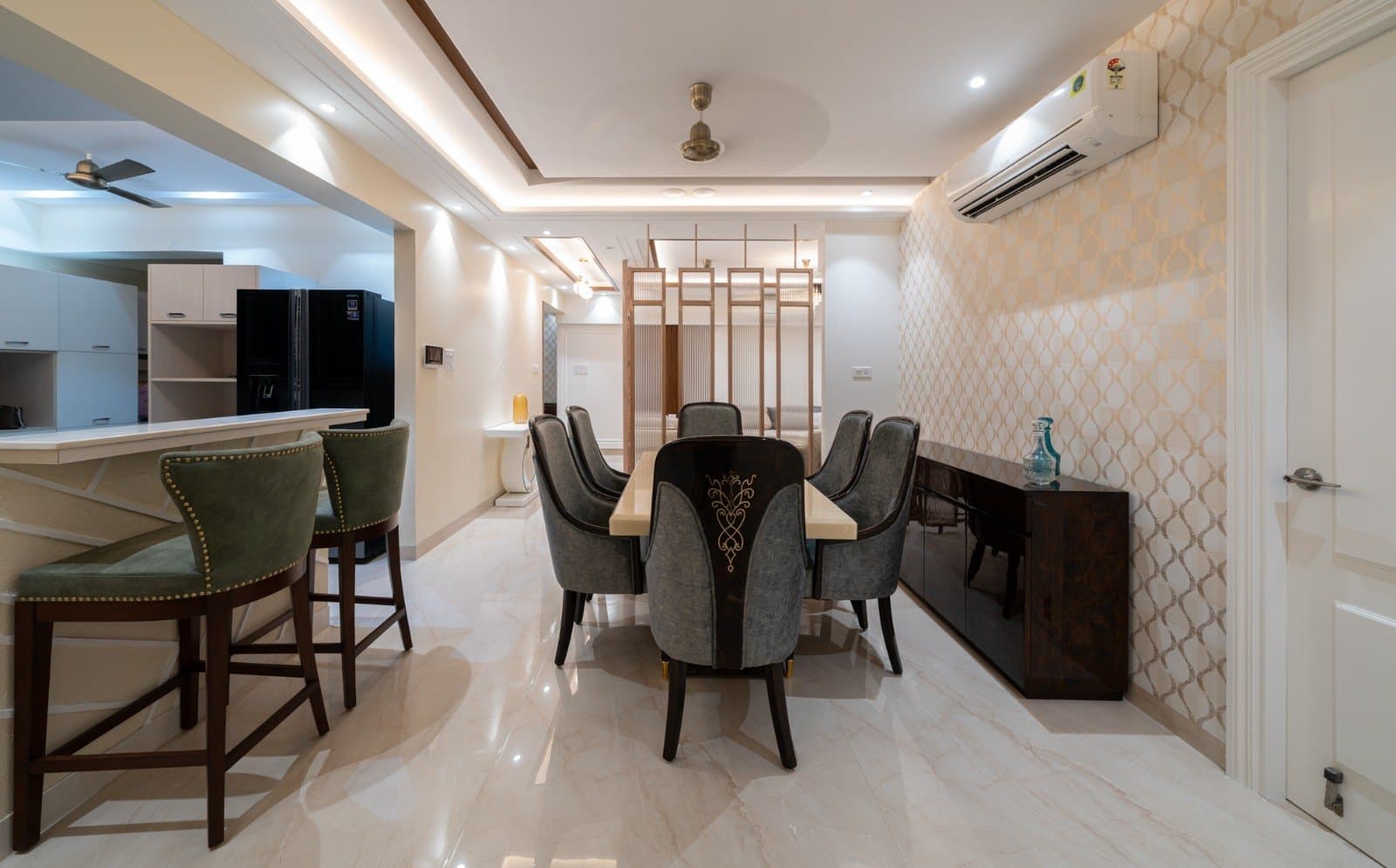 Formal dining room fit-out